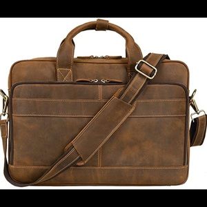 Genuine leather Men’s distressed messenger bag.